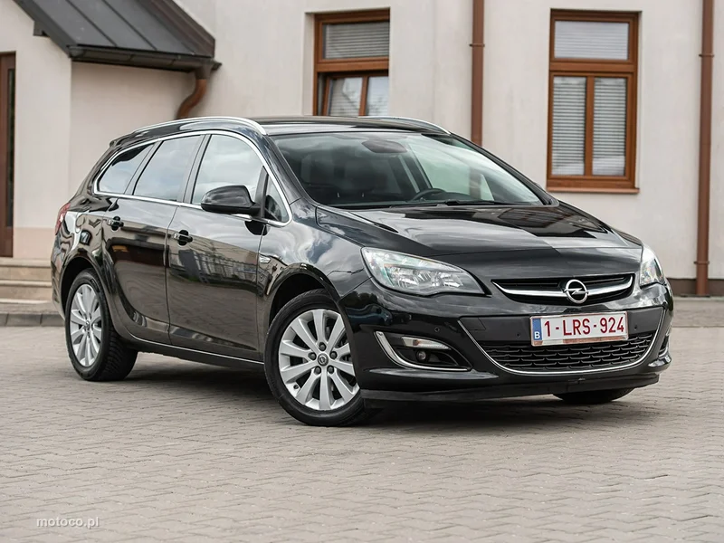 Opel Astra Sports Tourer 19