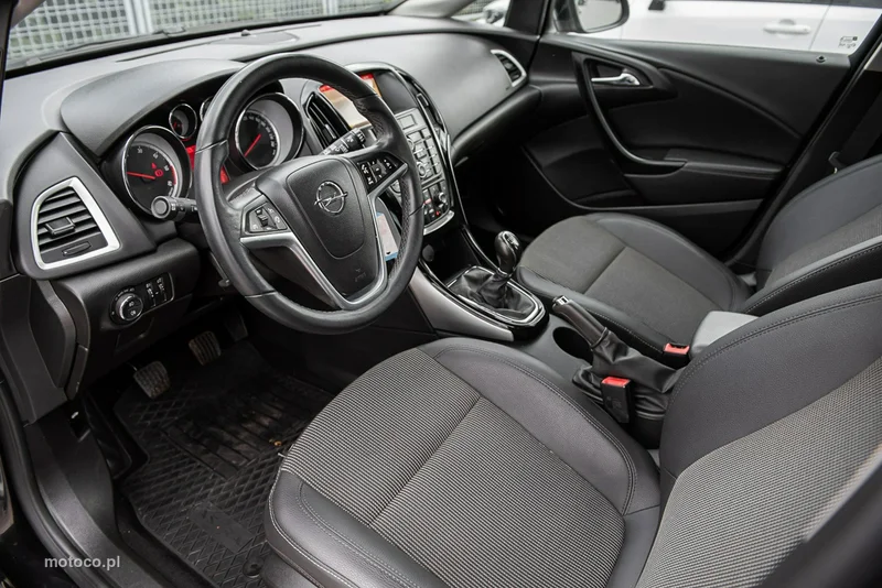Opel Astra Sports Tourer 6
