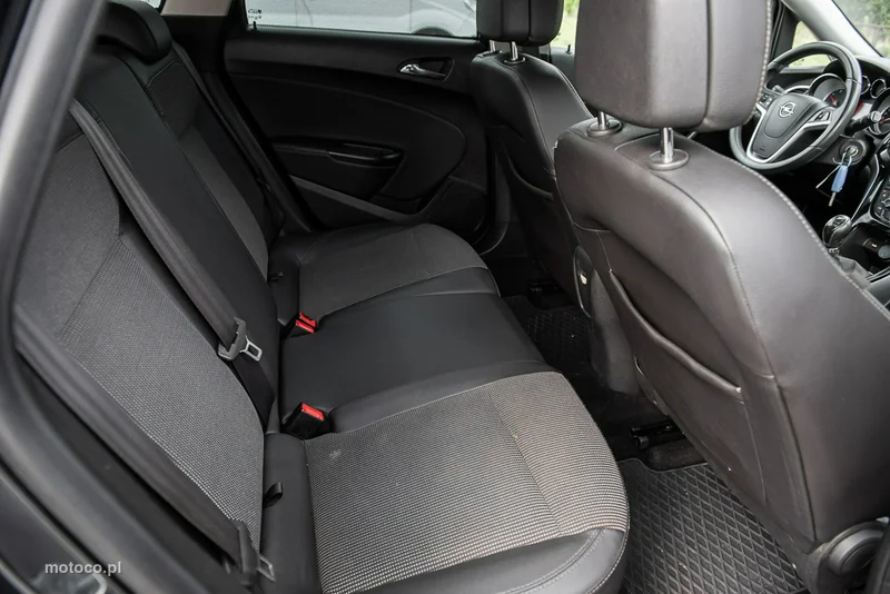 Opel Astra Sports Tourer 8