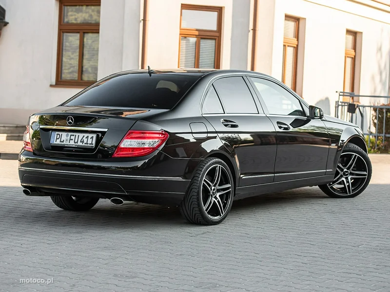 Mercedes-Benz Klasa C W204 C 350 16