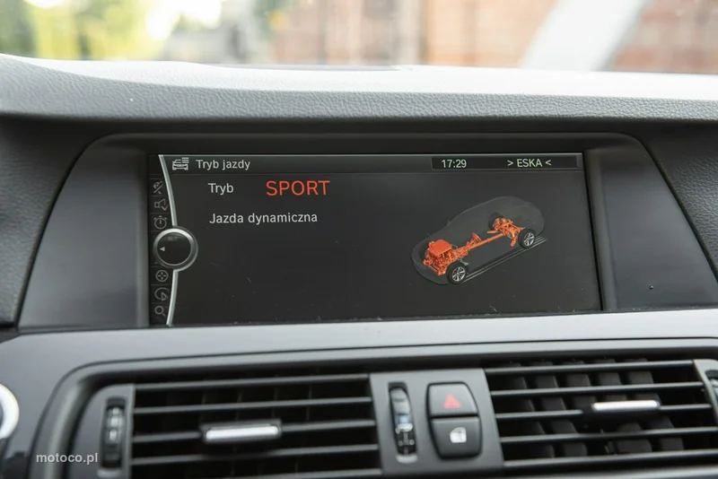BMW Seria 5 F10 520 22