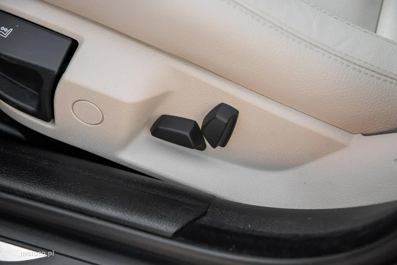 BMW Seria 5 F10 520 28