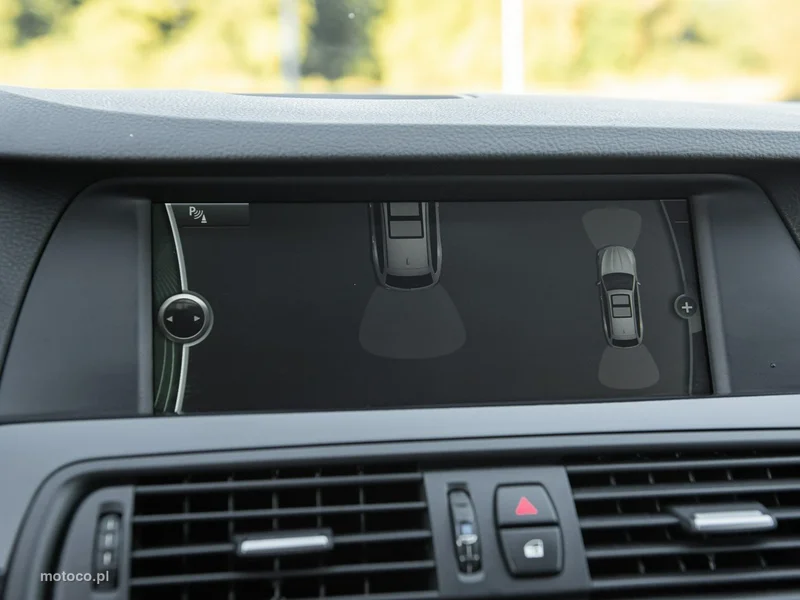 BMW Seria 5 F10 520 21