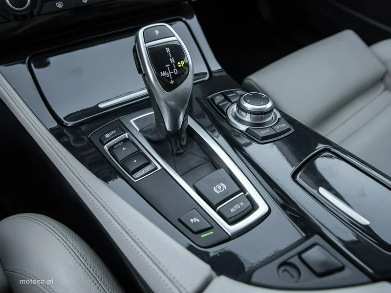 BMW Seria 5 F10 520 24