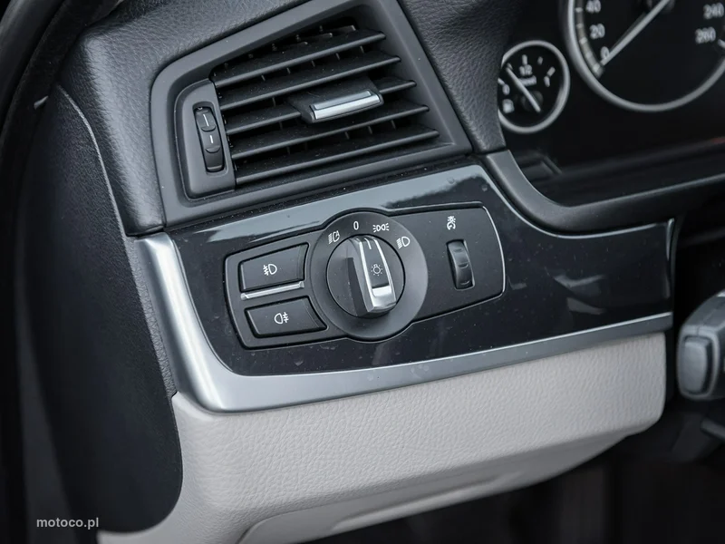 BMW Seria 5 F10 520 30