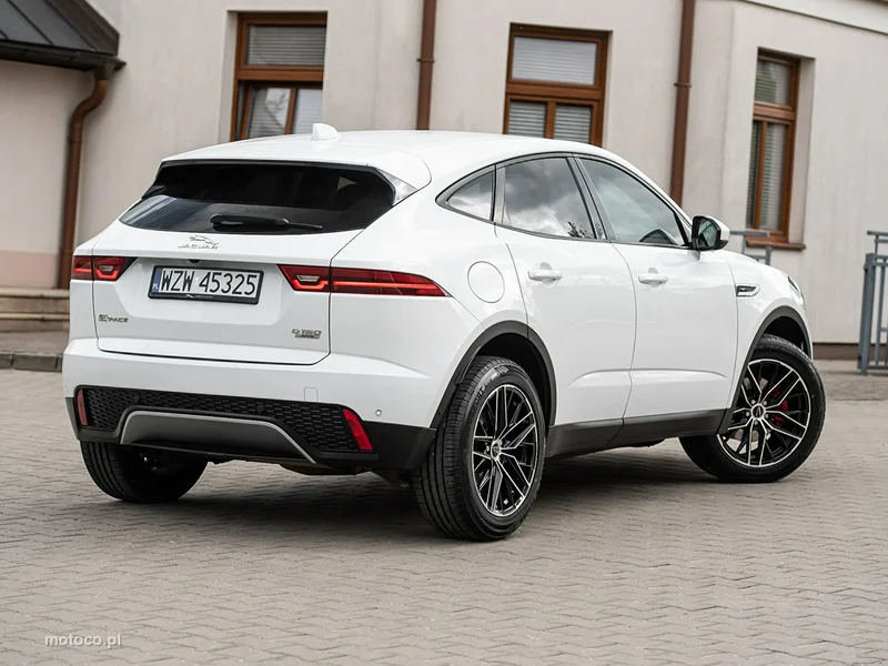 Jaguar E-Pace 16