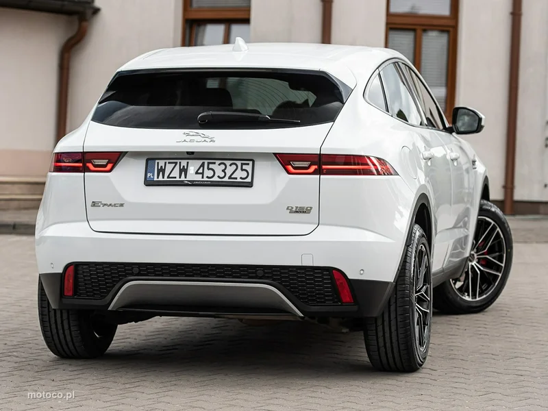 Jaguar E-Pace 3