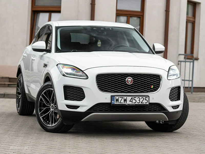 Jaguar E-Pace 4