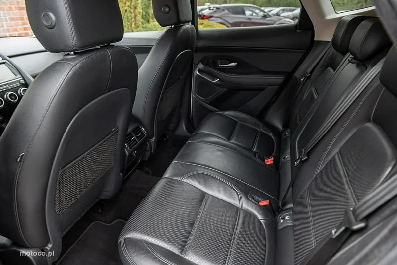 Jaguar E-Pace 7