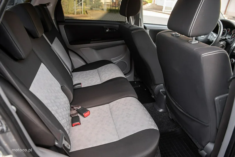 Suzuki SX4 8