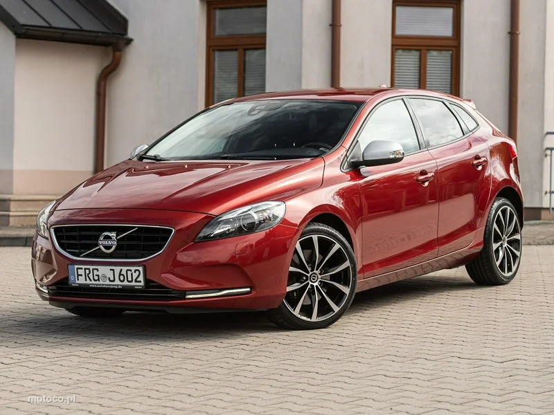 Volvo V40 11