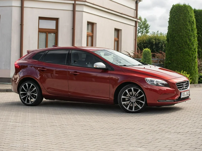 Volvo V40 18