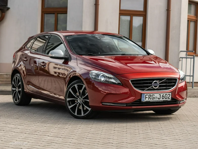 Volvo V40 19