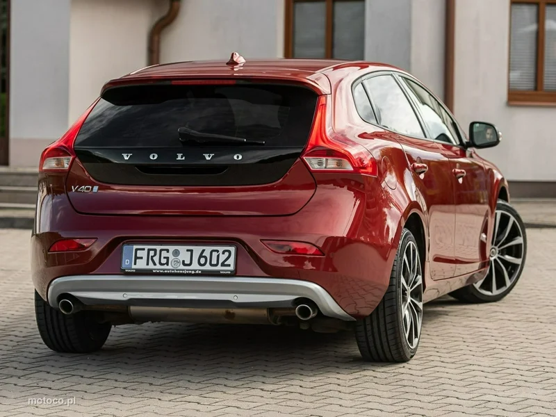Volvo V40 3