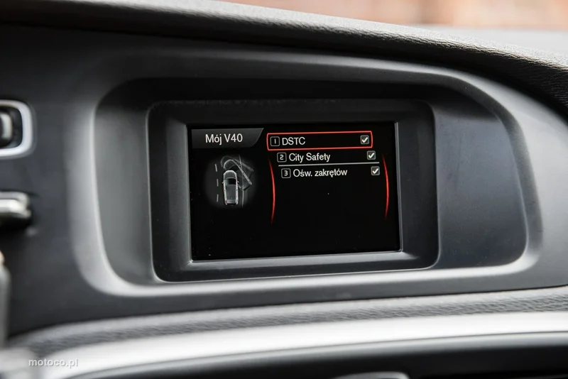 Volvo V40 21