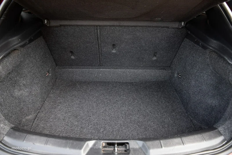 Volvo V40 26