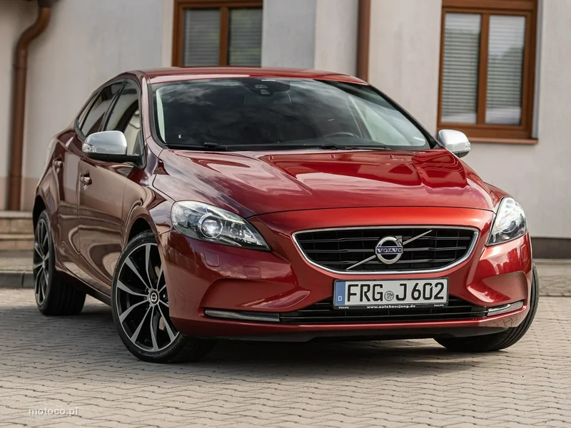 Volvo V40 4