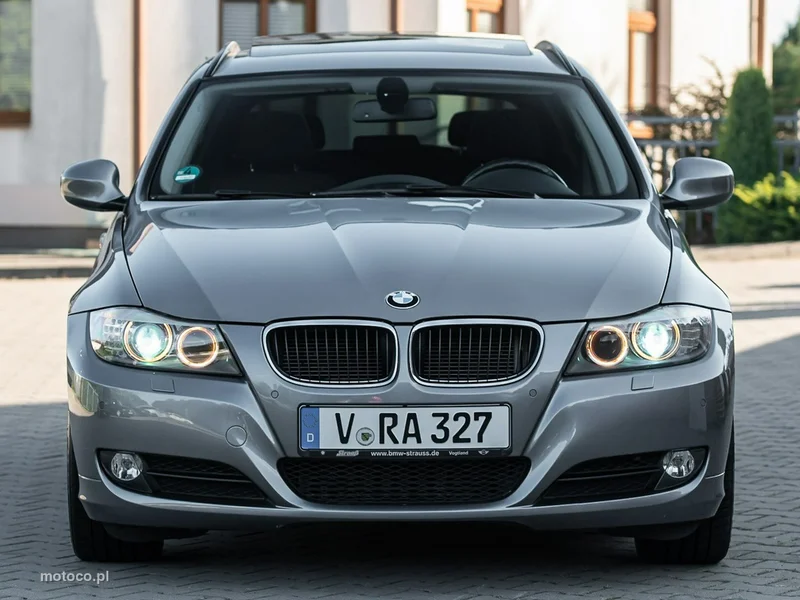 BMW Seria 3 E90 320 11
