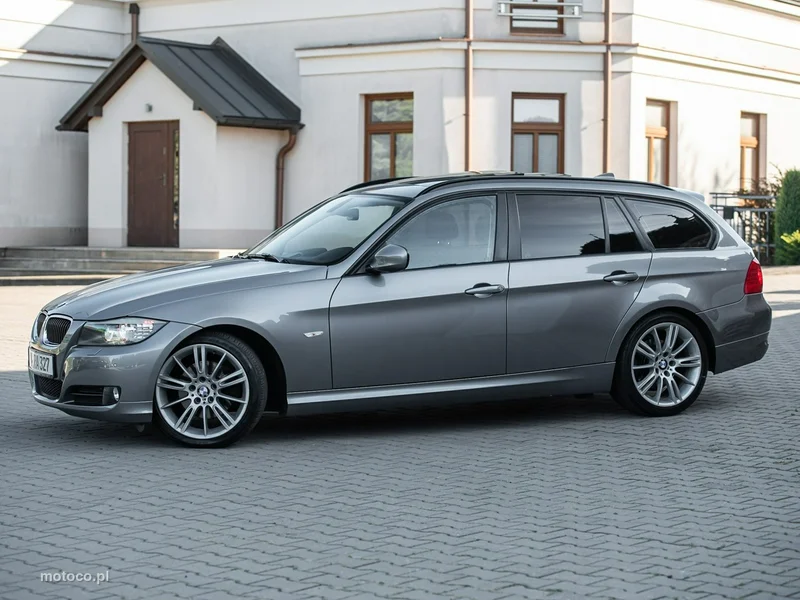BMW Seria 3 E90 320 13