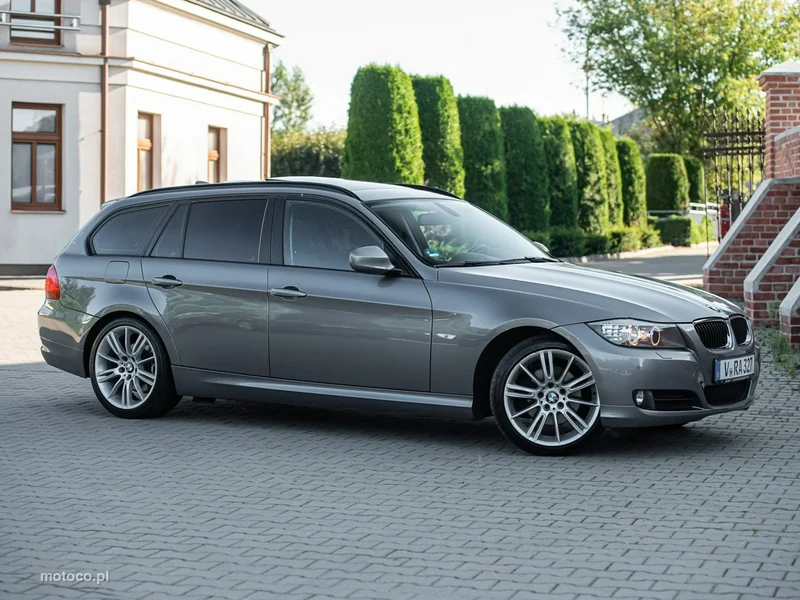 BMW Seria 3 E90 320 19