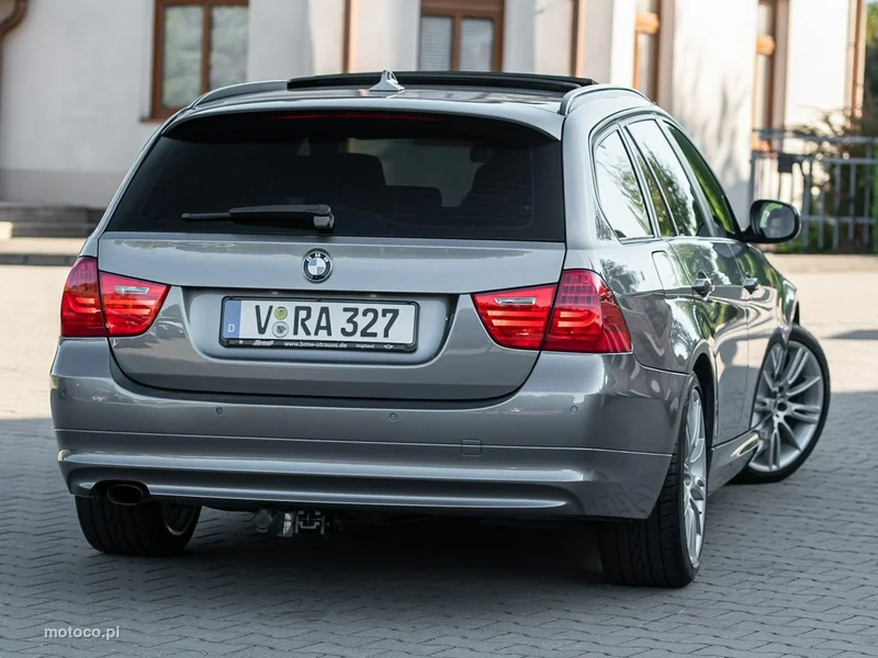 BMW Seria 3 E90 320 3