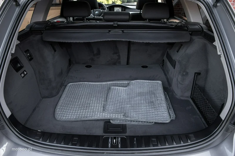 BMW Seria 3 E90 320 28