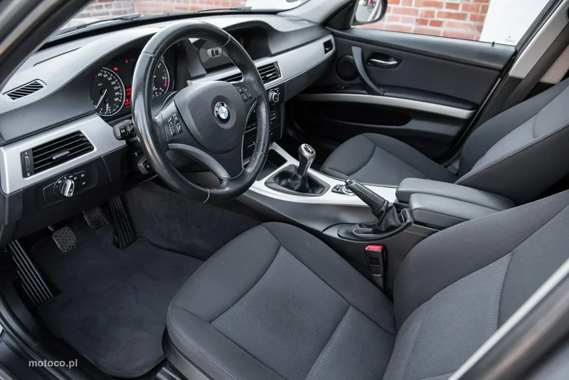 BMW Seria 3 E90 320 7