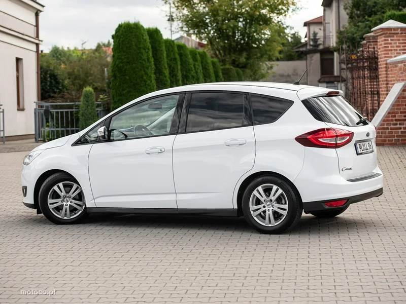 Ford C-Max II 13