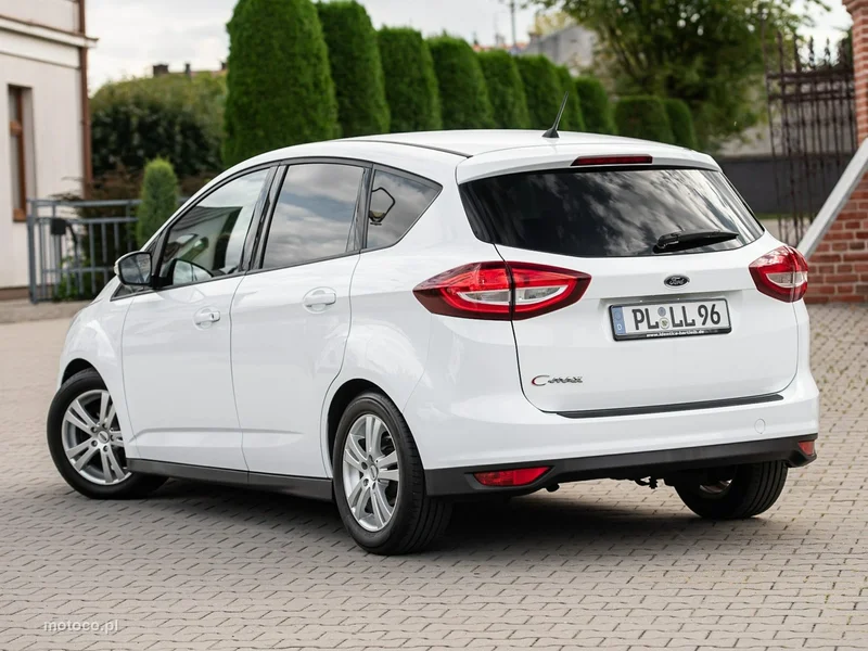 Ford C-Max II 14