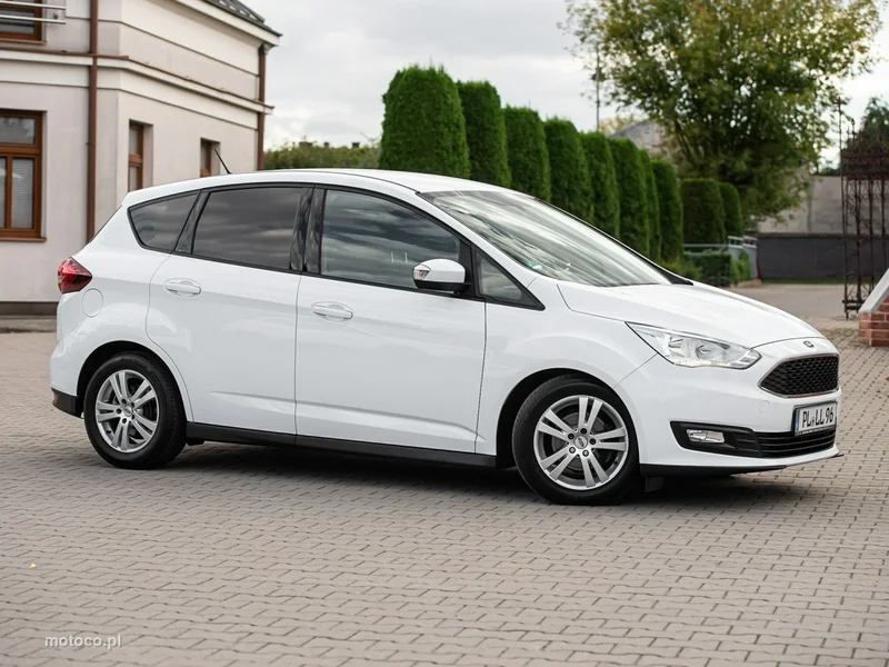Ford C-Max II 18