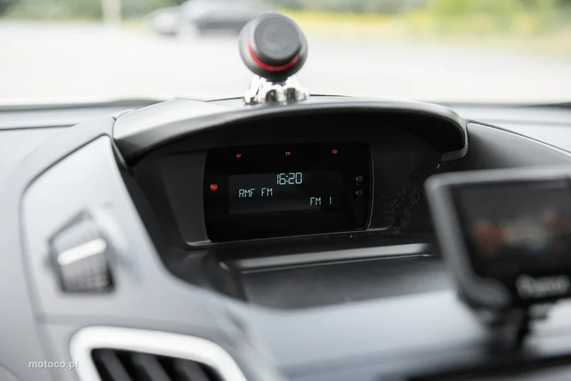 Ford C-Max II 20