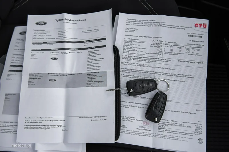 Ford C-Max II 29