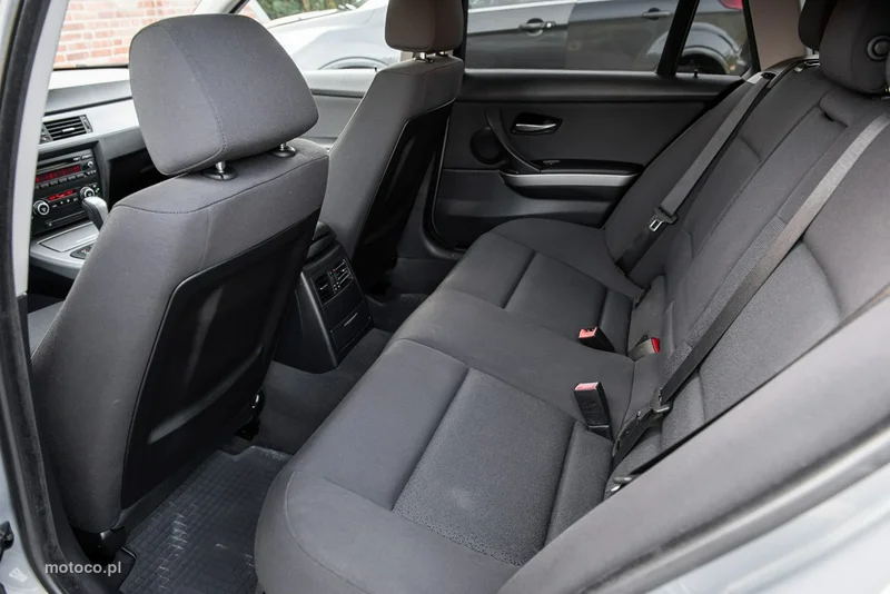 BMW Seria 3 E90 318 7