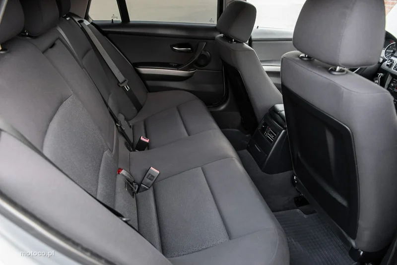BMW Seria 3 E90 318 8