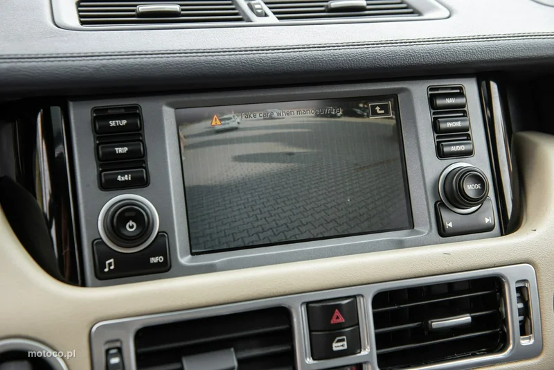 Land Rover Range Rover 22