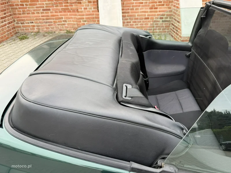 Volkswagen Golf Cabrio 24