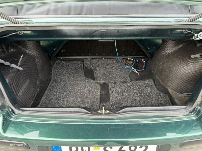 Volkswagen Golf Cabrio 26