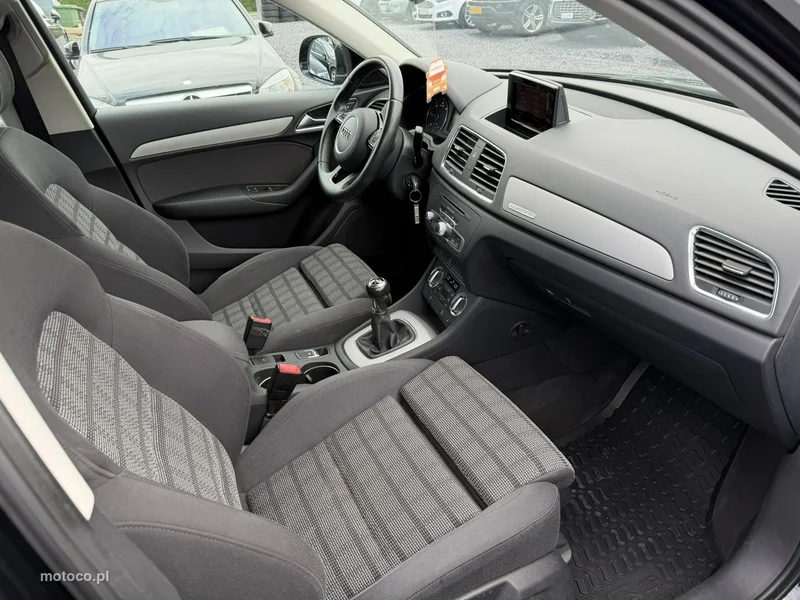 Audi Q3 8U 11