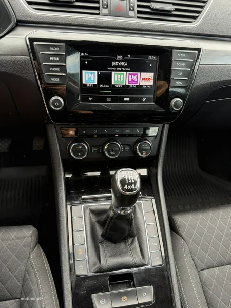 Skoda Superb III 14