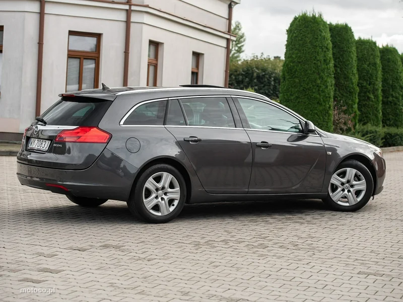 Opel Insignia Sports Tourer 18