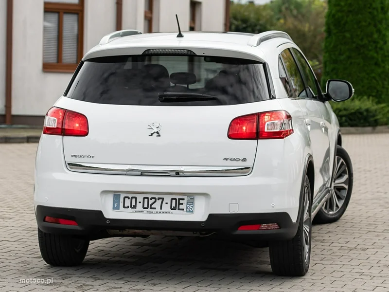 Peugeot 4008 3