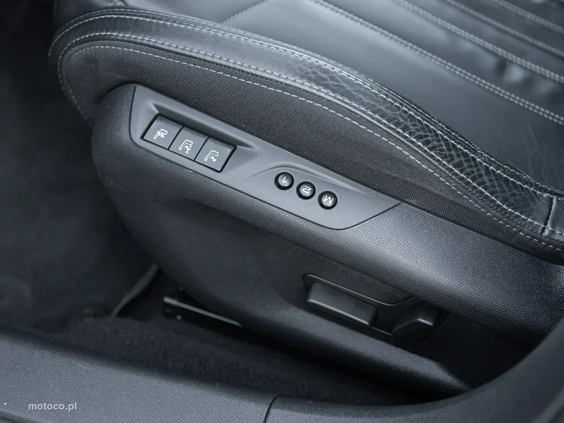 Peugeot 308 24