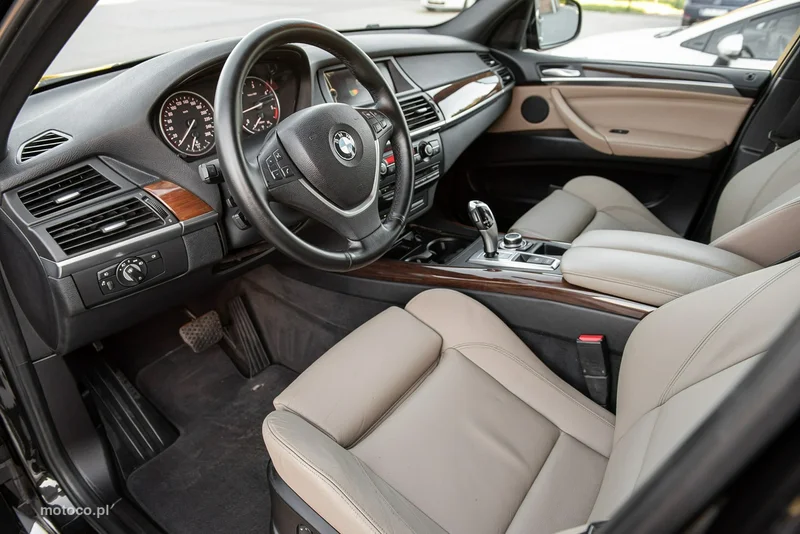 BMW X5 E70 6