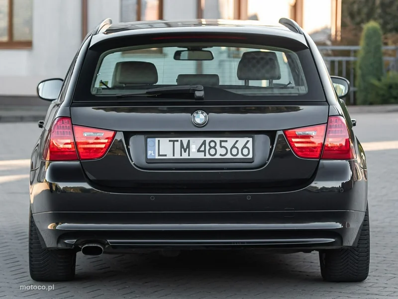 BMW Seria 3 E90 318 15