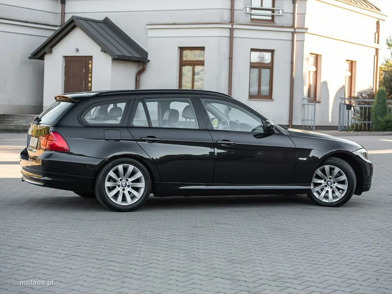 BMW Seria 3 E90 318 17