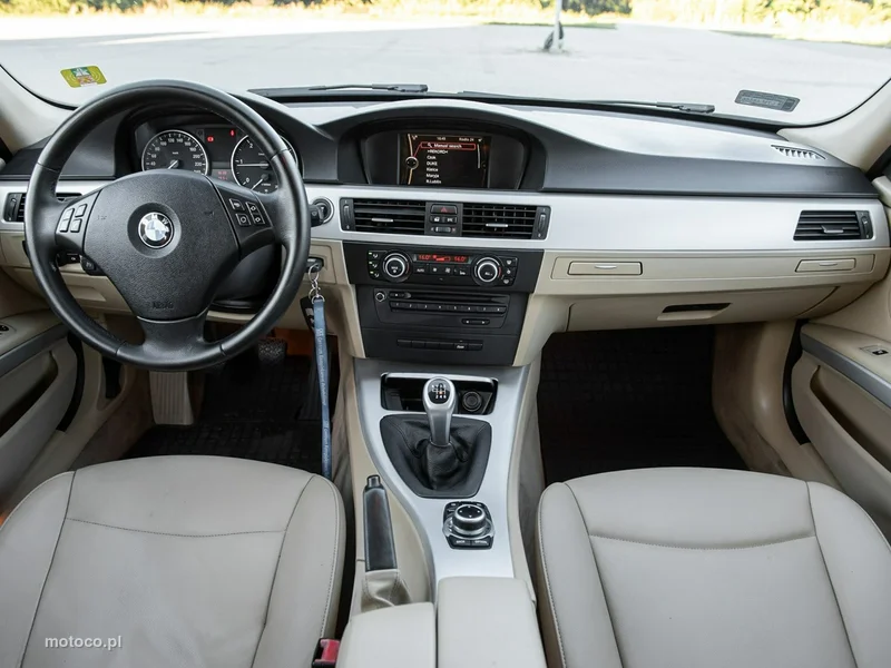 BMW Seria 3 E90 318 5