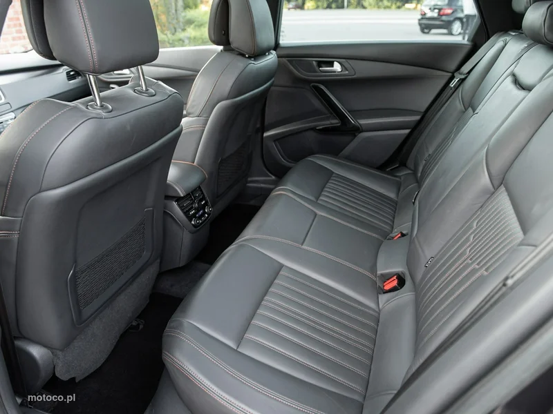 Peugeot 508 RXH 8
