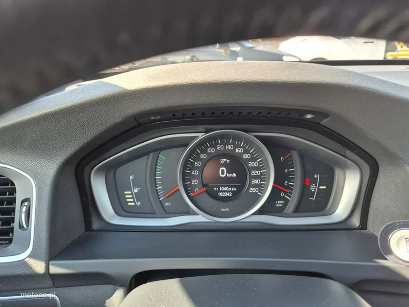 Volvo V60 25