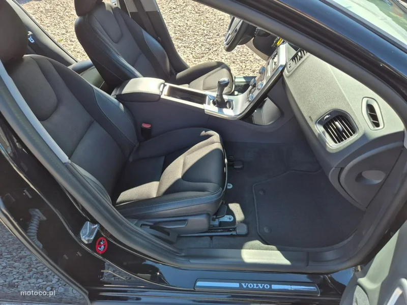 Volvo V60 27