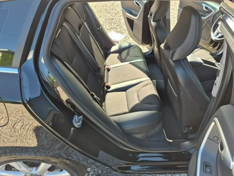Volvo V60 28